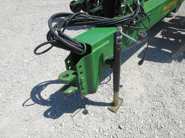 Image of John Deere 1760 equipment image 4