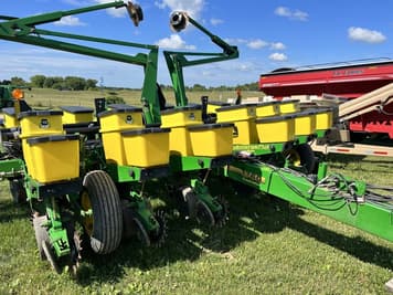 Main image John Deere 1760