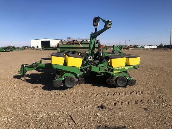 Image of John Deere 1760 equipment image 2