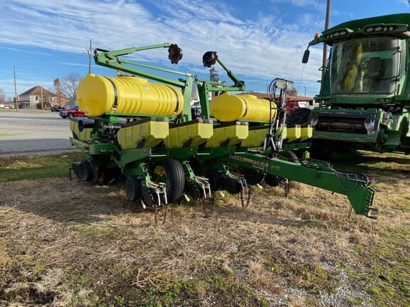 Main image John Deere 1760