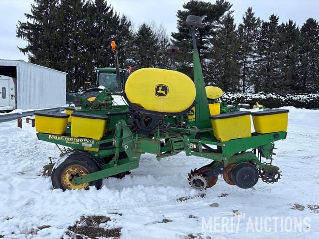 Image of John Deere 1760 equipment image 4