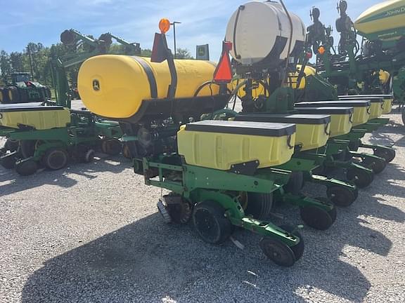 Image of John Deere 1770 equipment image 3