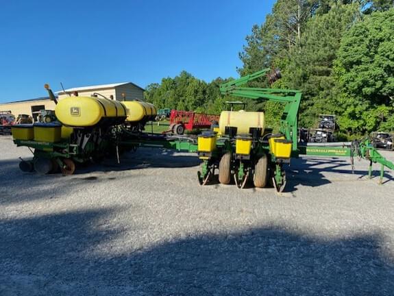 Image of John Deere 1770 equipment image 2