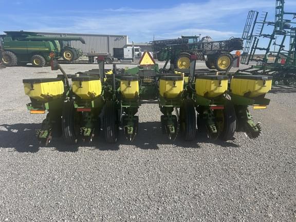 Image of John Deere 1770 equipment image 3