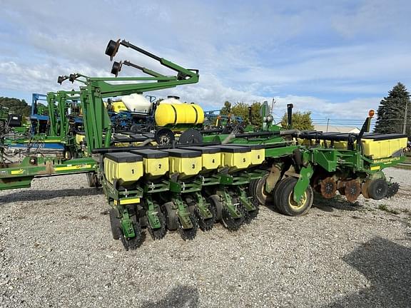 Image of John Deere 1780 equipment image 1