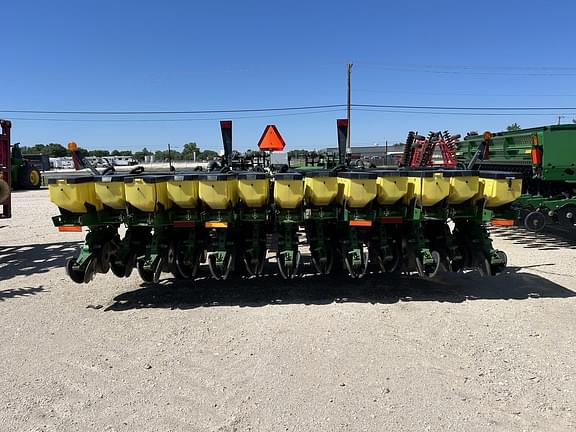 Image of John Deere 1780 equipment image 3