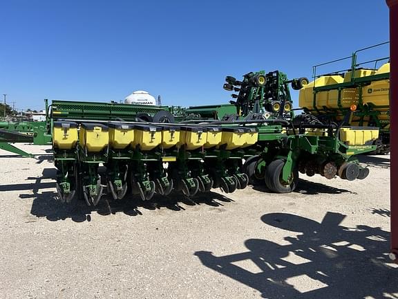 Image of John Deere 1780 equipment image 1