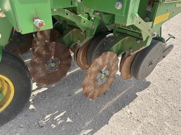 Image of John Deere 1780 equipment image 4