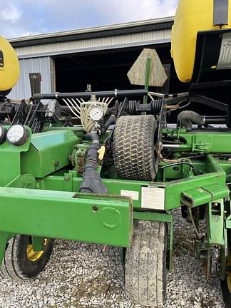 Image of John Deere 1780 equipment image 4