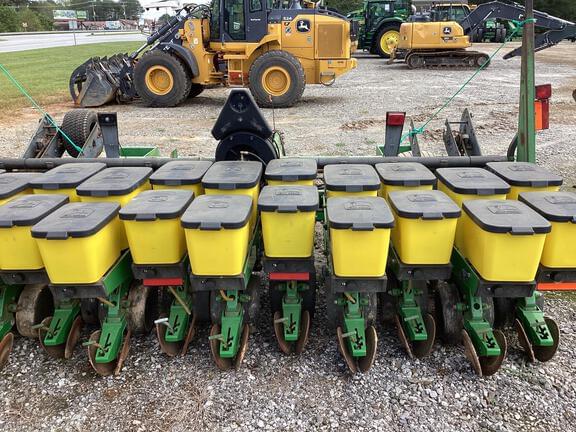 Image of John Deere 1780 equipment image 2