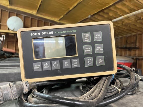 Image of John Deere 1780 equipment image 2