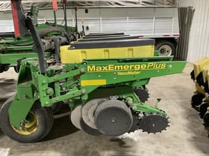 2001 John Deere 1780 Image