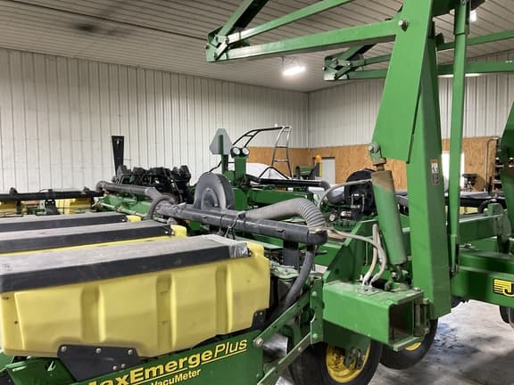 Image of John Deere 1780 equipment image 3