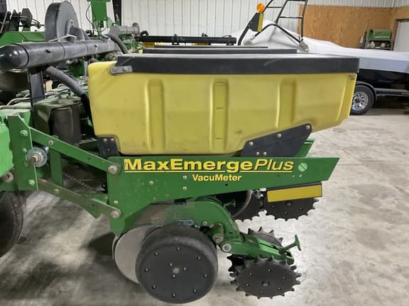 Image of John Deere 1780 equipment image 4