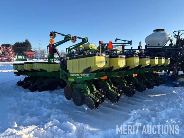 Image of John Deere 1780 equipment image 4