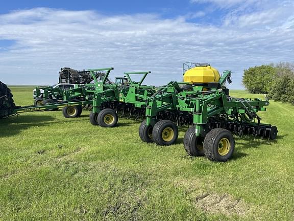 Image of John Deere 1820 Primary image