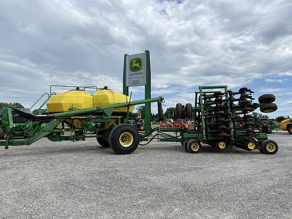 Image of John Deere 1900 equipment image 1