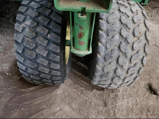 Image of John Deere 1860 equipment image 4
