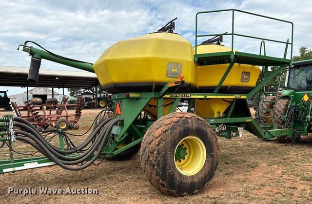 Image of John Deere 1860 equipment image 3
