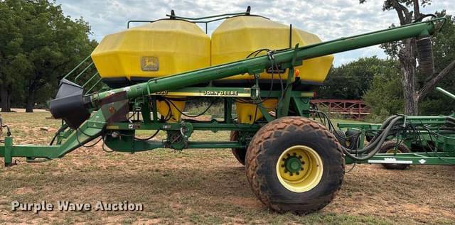 Image of John Deere 1860 equipment image 2