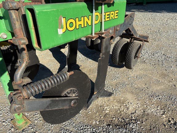 Image of John Deere 2100 equipment image 3