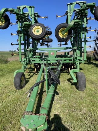 Main image John Deere 2200