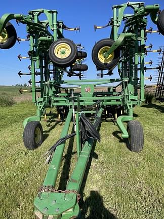 2001 John Deere 2200 Equipment Image0