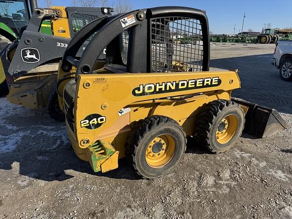 Image of John Deere 240 equipment image 2