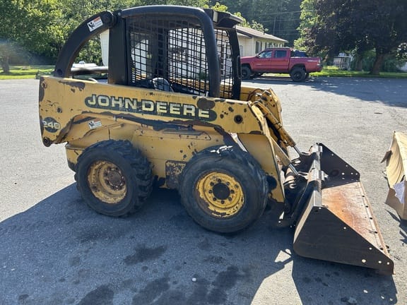 2001 John Deere 240 Equipment Image0