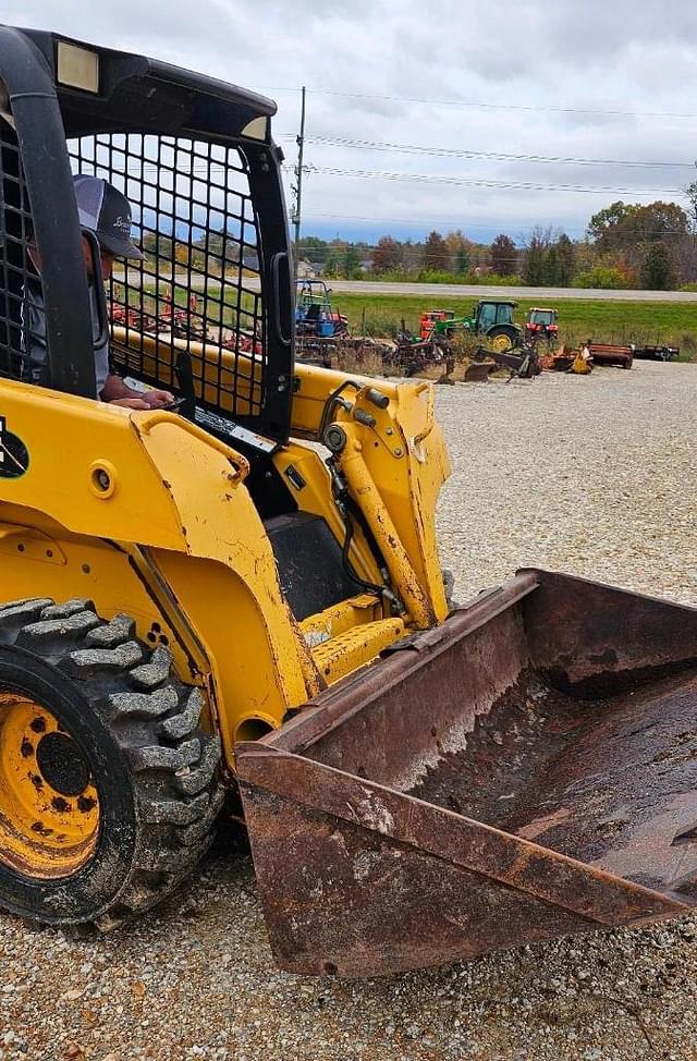 Image of John Deere 240 equipment image 1