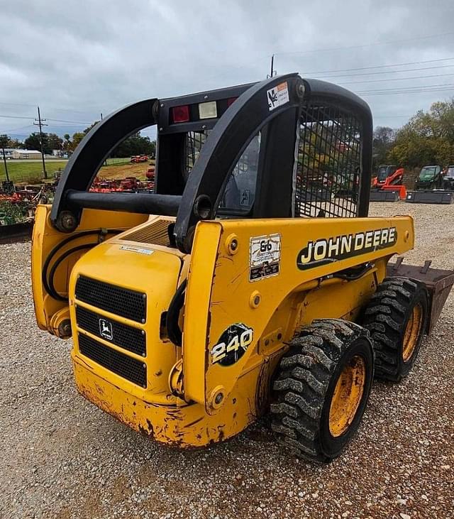 Image of John Deere 240 equipment image 3