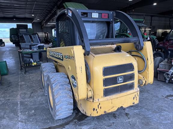 Image of John Deere 250 equipment image 2