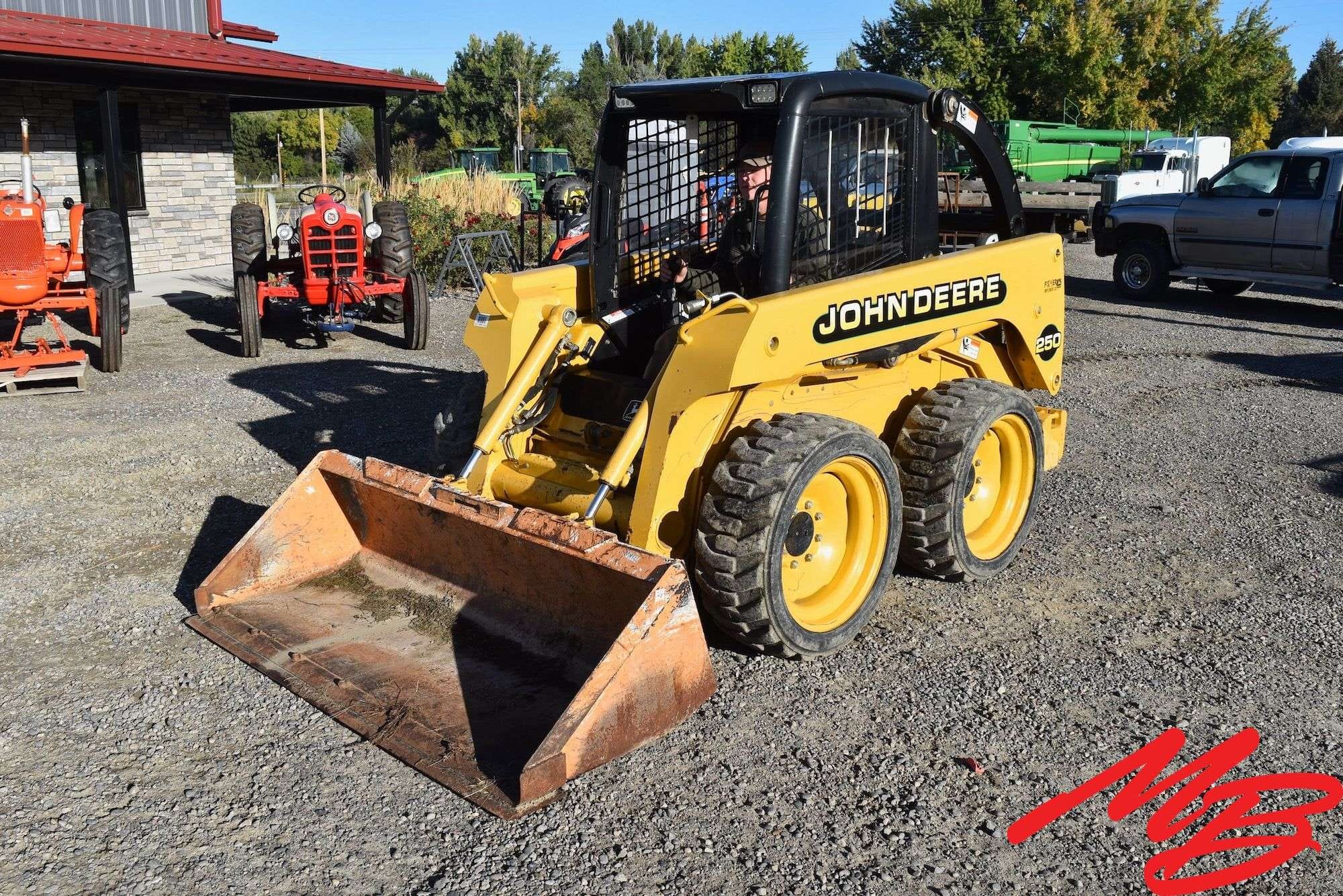 2001 John Deere 250 Equipment Image0