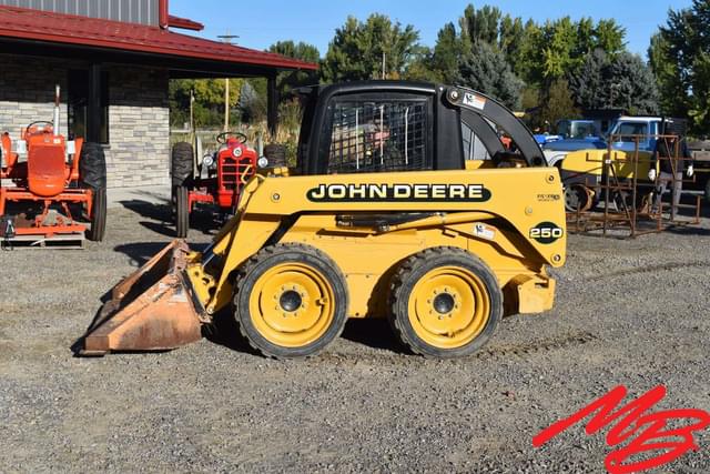 Image of John Deere 250 equipment image 2