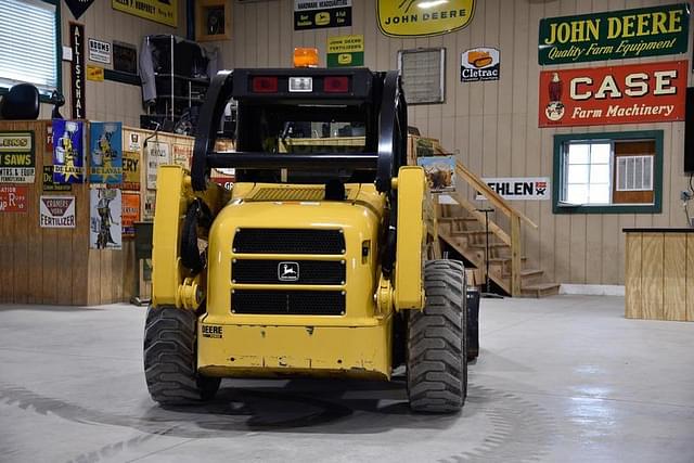 Image of John Deere 250 equipment image 4