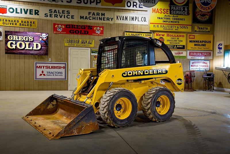 Image of John Deere 250 Primary image