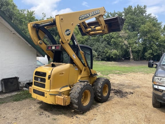 2001 John Deere 260 Equipment Image0
