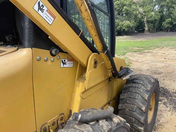 Image of John Deere 260 equipment image 4