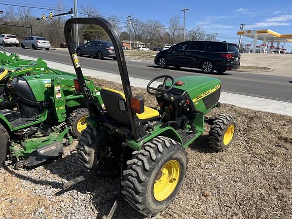 Image of John Deere 3032E equipment image 3