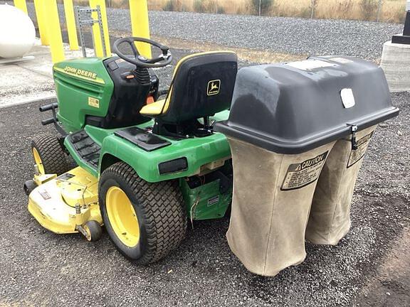 Image of John Deere 345 equipment image 4