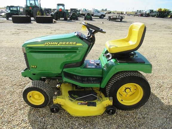 Image of John Deere 345 equipment image 4