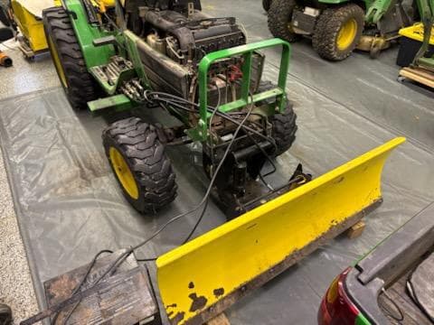 Image of John Deere 4100 equipment image 2