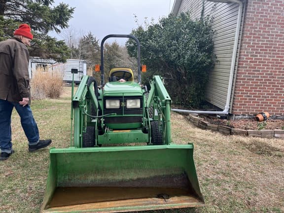 Image of John Deere 4100 equipment image 2