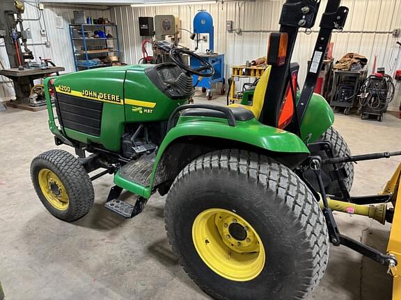 Image of John Deere 4200 Image 1