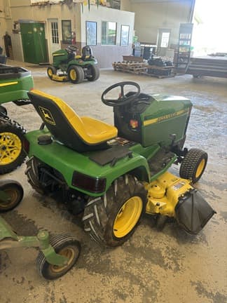 Image of John Deere 425 equipment image 1