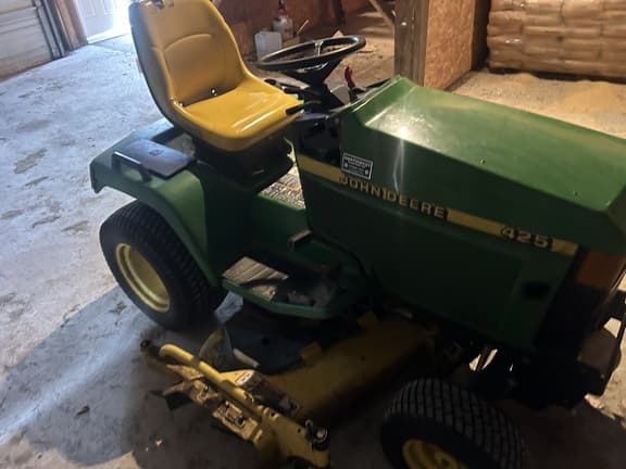 Image of John Deere 425 equipment image 1