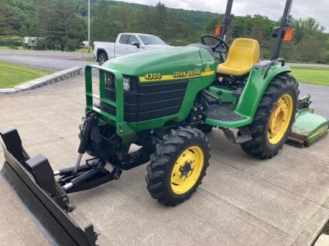 Main image John Deere 4300