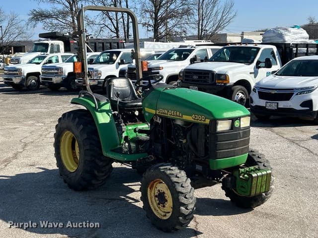 Image of John Deere 4300 equipment image 2