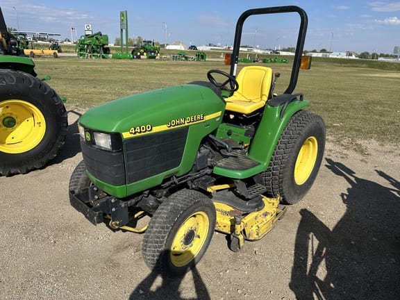 Main image John Deere 4400