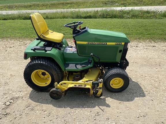 Image of John Deere 445 equipment image 1